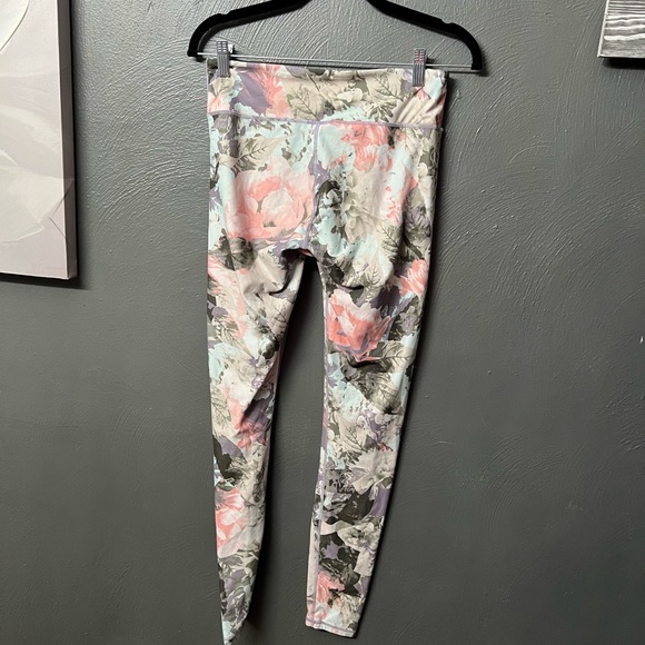 Fabletics Leggings - Picture 2 of 4